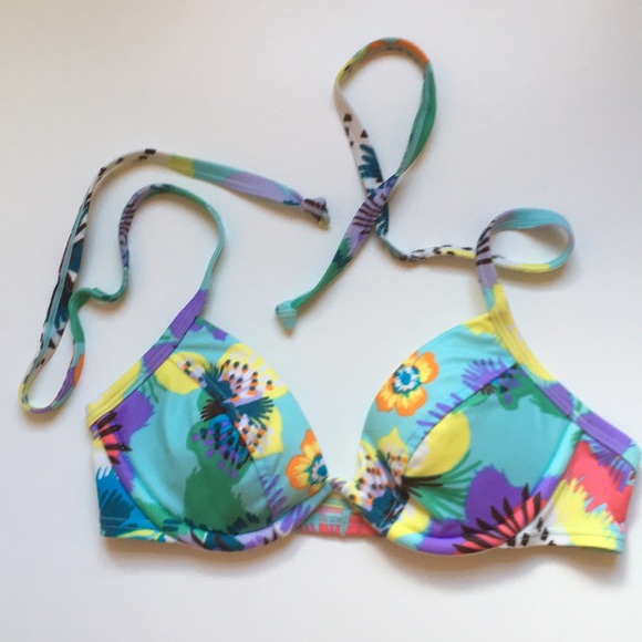 🌟3/$20🌟VS Push up Bikini Top - Picture 2 of 3